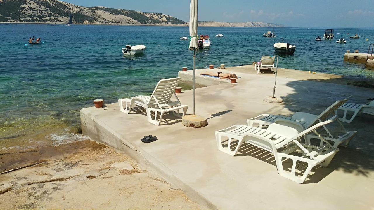 Sea Breeze Apartments With Private Beach And Boat Anchorage Stara Novalja Exterior foto